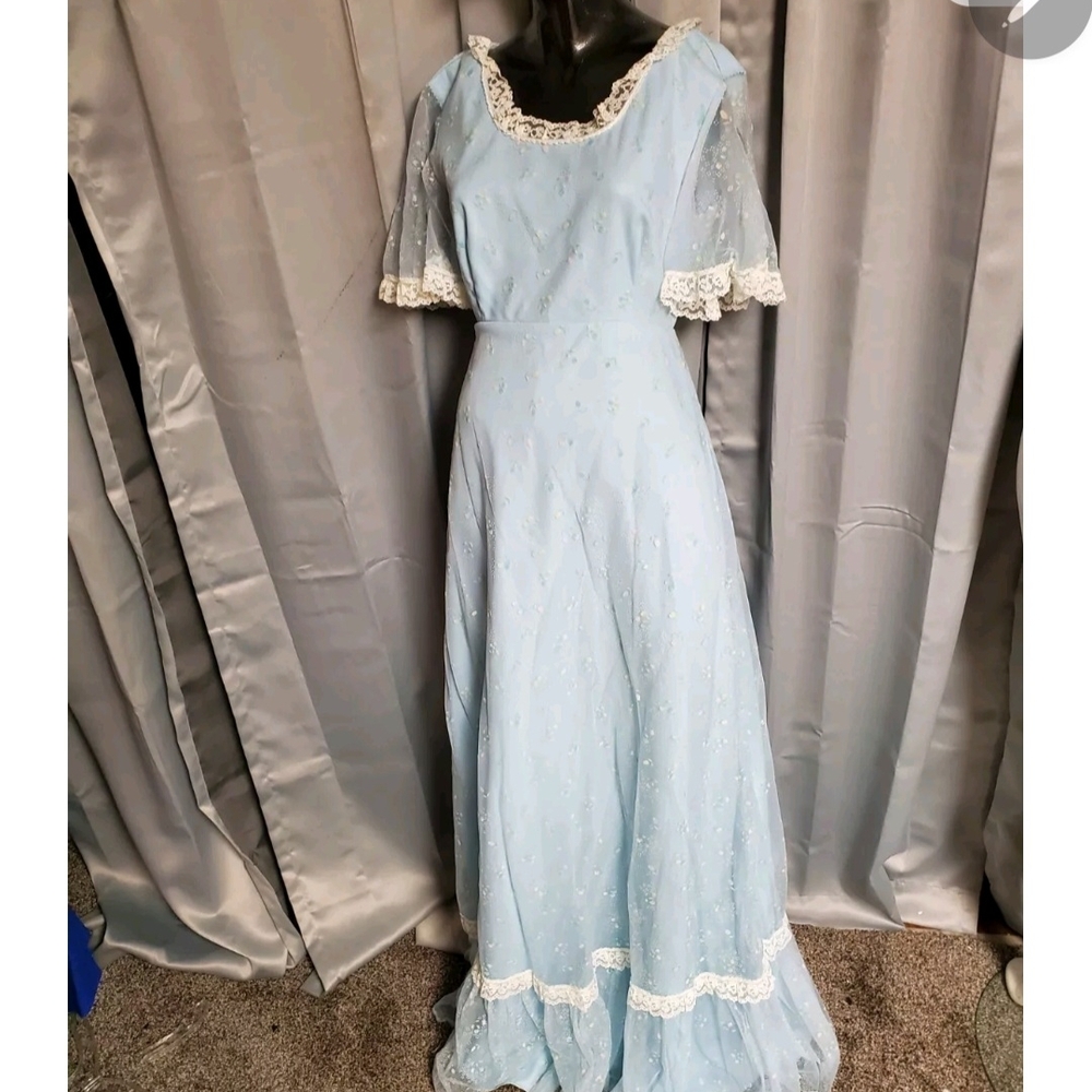 Elegant Blue Lace Trim Dress